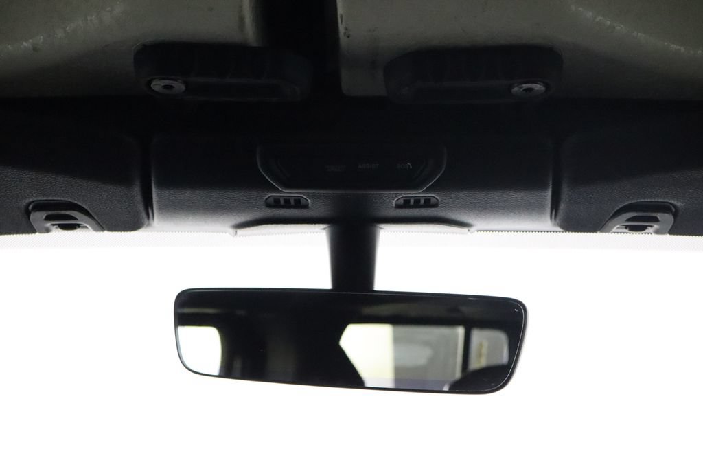 Used 2023 Jeep Wrangler Unlimited Sahara w/ Cold Weather Group AWD/4WD image 23