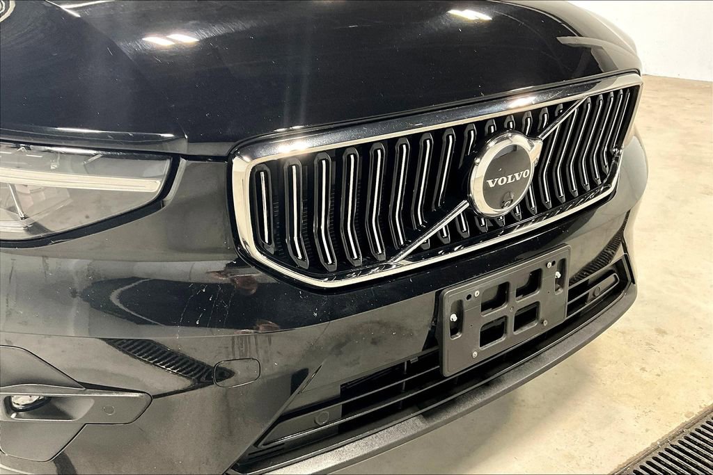 Used 2024 Volvo XC40 B5 Plus w/ Climate Package image 36