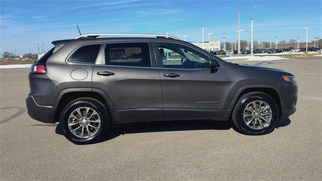 Used 2020 Jeep Cherokee Latitude Plus w/ Comfort/Convenience Group image 9