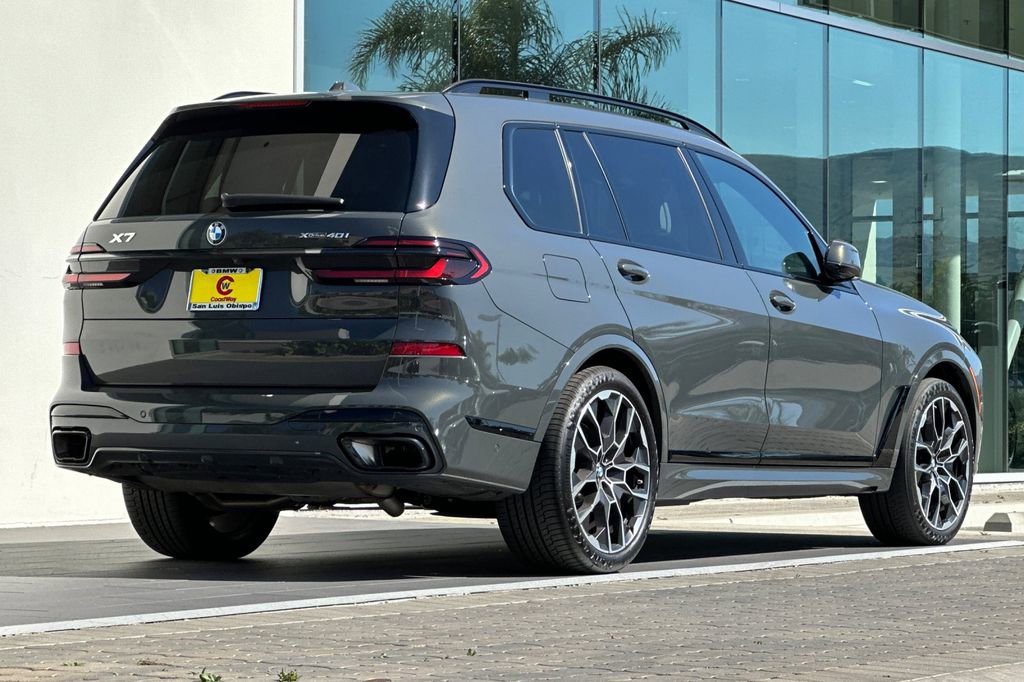 Used 2024 BMW X7 xDrive40i w/ M Sport Package AWD/4WD video 3