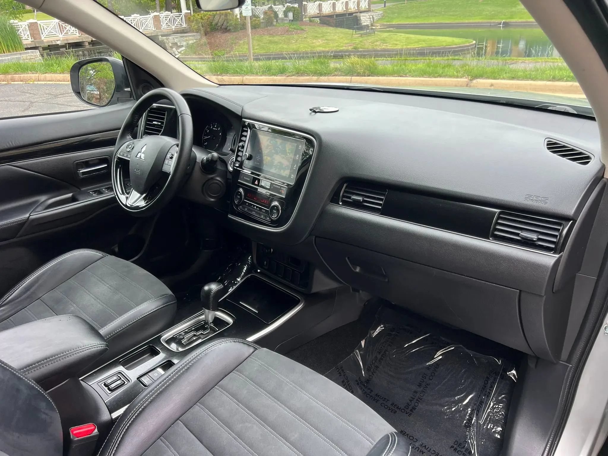 Used 2019 Mitsubishi Outlander SE FWD image 17