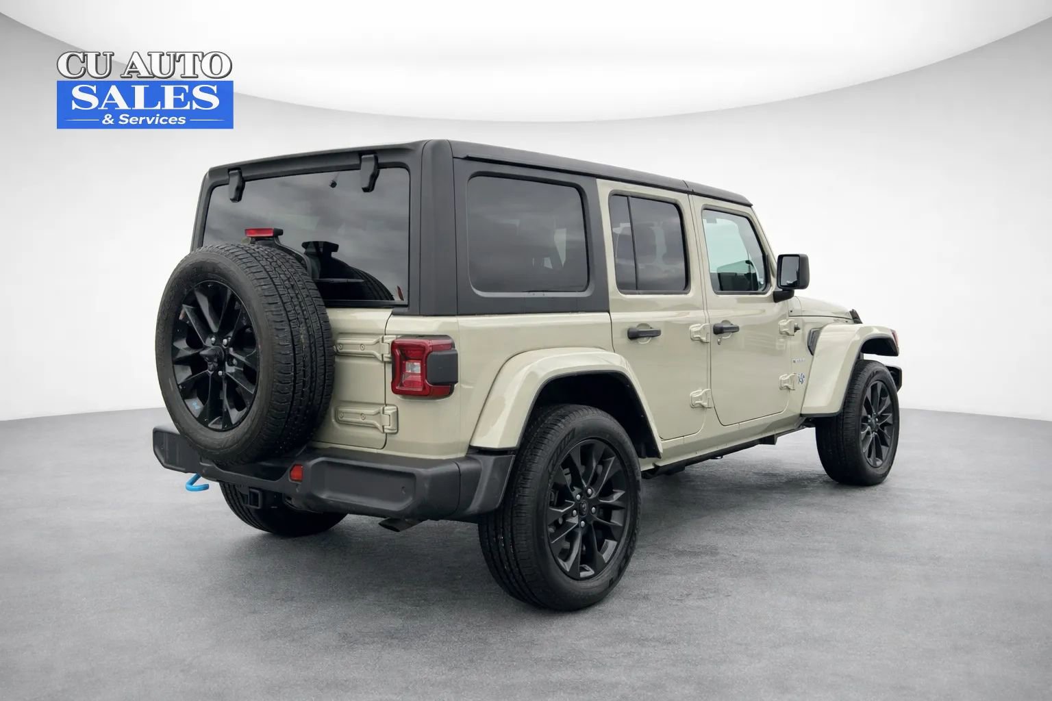 Used 2022 Jeep Wrangler Unlimited Sahara w/ Cold Weather Group image 7