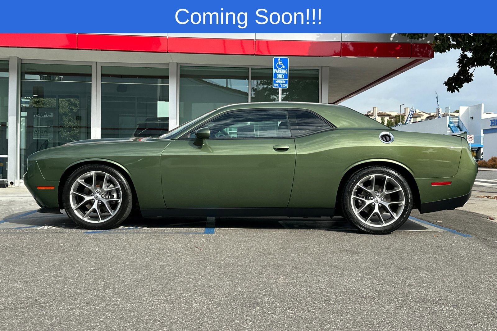 Used 2022 Dodge Challenger GT RWD image 7