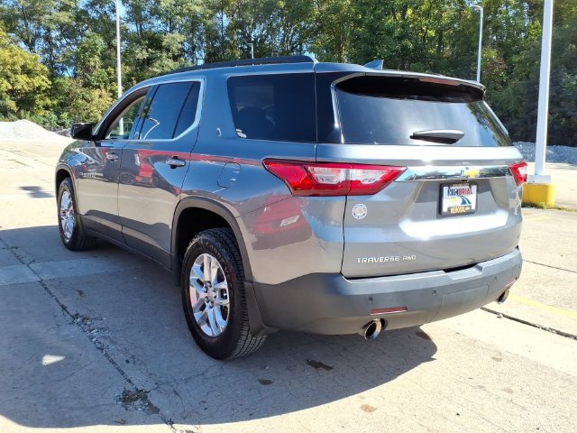 Used 2020 Chevrolet Traverse LT w/ Driver Confidence II Package AWD/4WD image 4
