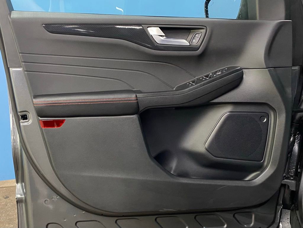 Used 2024 Ford Escape ST-Line w/ Tech Pack #1 image 32