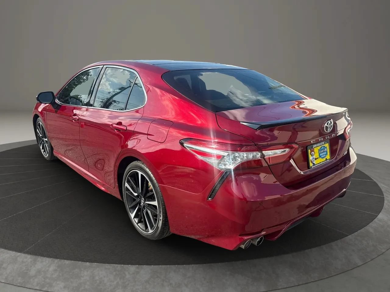 Used 2018 Toyota Camry XSE FWD image 8