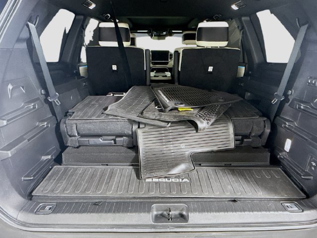 Used 2023 Toyota Sequoia Capstone AWD/4WD image 31
