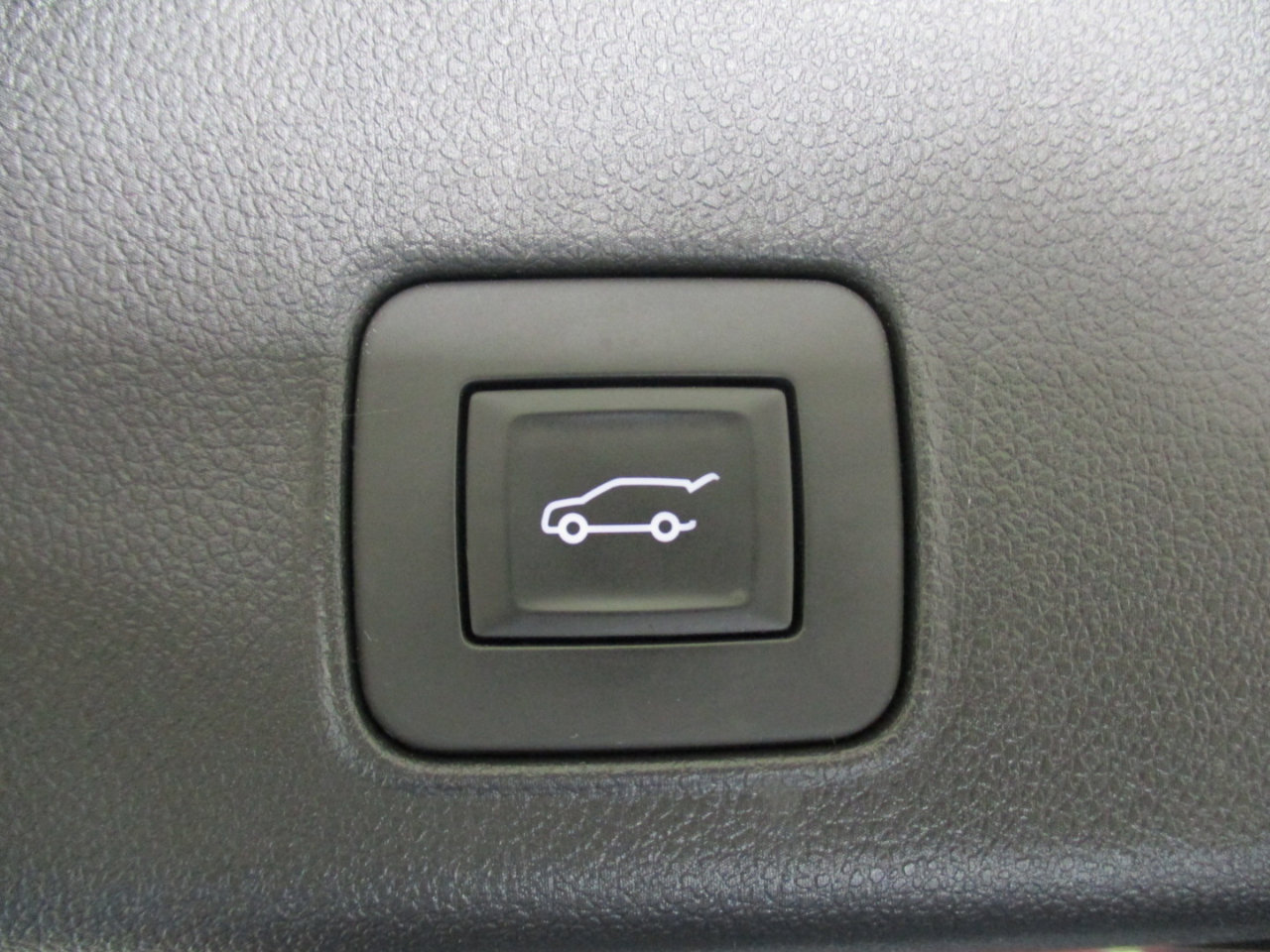 Used 2024 Chevrolet TrailBlazer RS w/ Convenience Package image 14