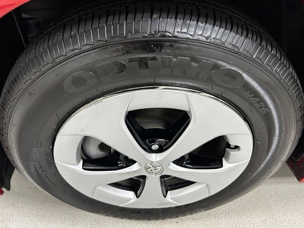 Used 2015 Toyota Prius Two FWD image 9