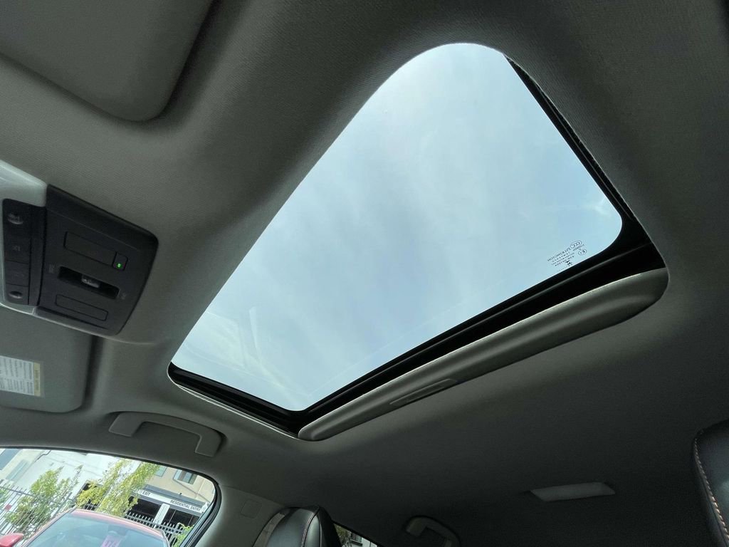 Used 2024 Nissan Sentra SR w/ SR Premium Package image 15