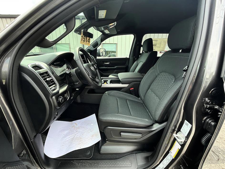 New 2026 RAM 1500 Express AWD/4WD image 14