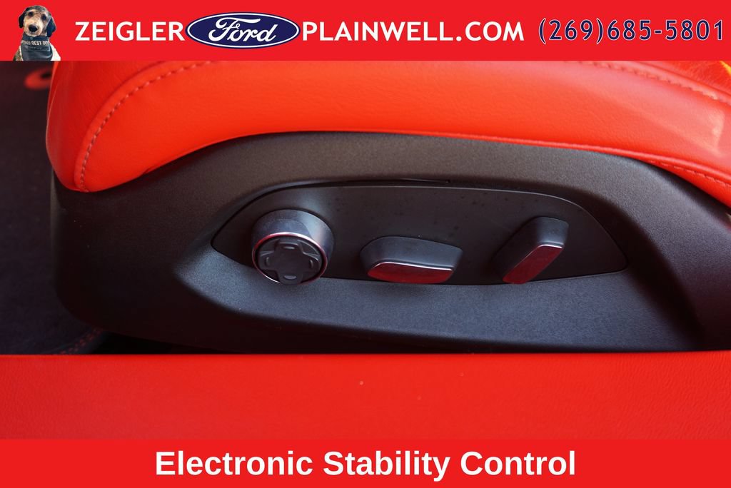 Used 2024 Chevrolet Corvette Stingray Premium Conv w/ Z51 Performance Package RWD image 14