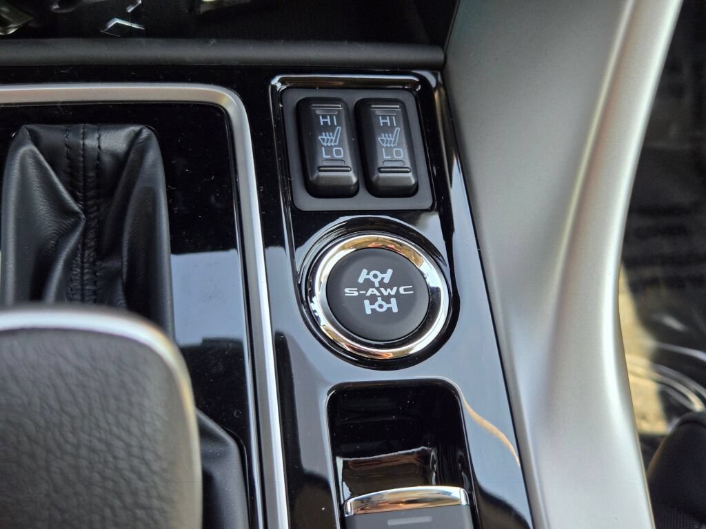 New 2026 Mitsubishi Outlander LE AWD/4WD image 22