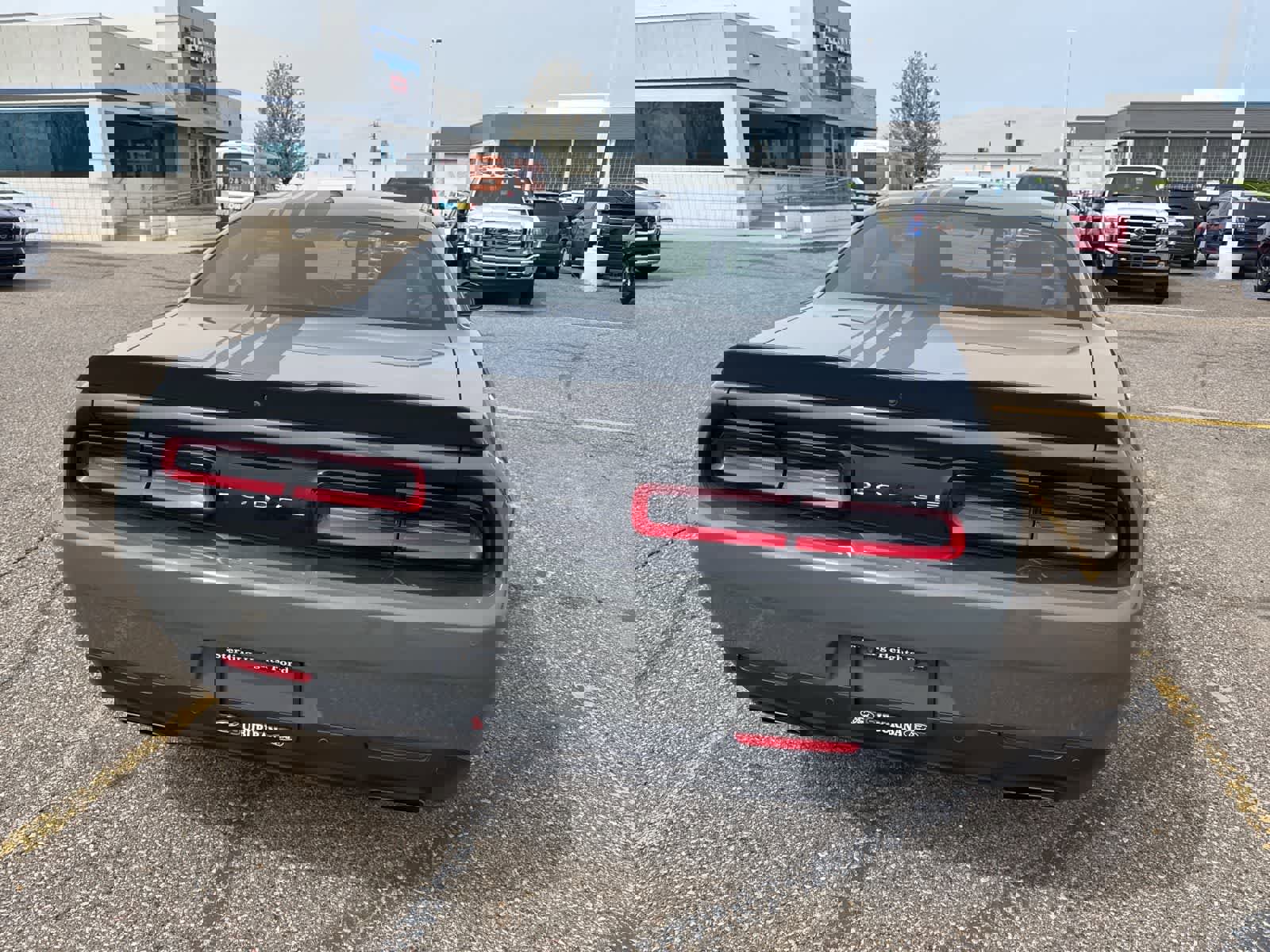 Used 2018 Dodge Challenger R/T RWD image 11