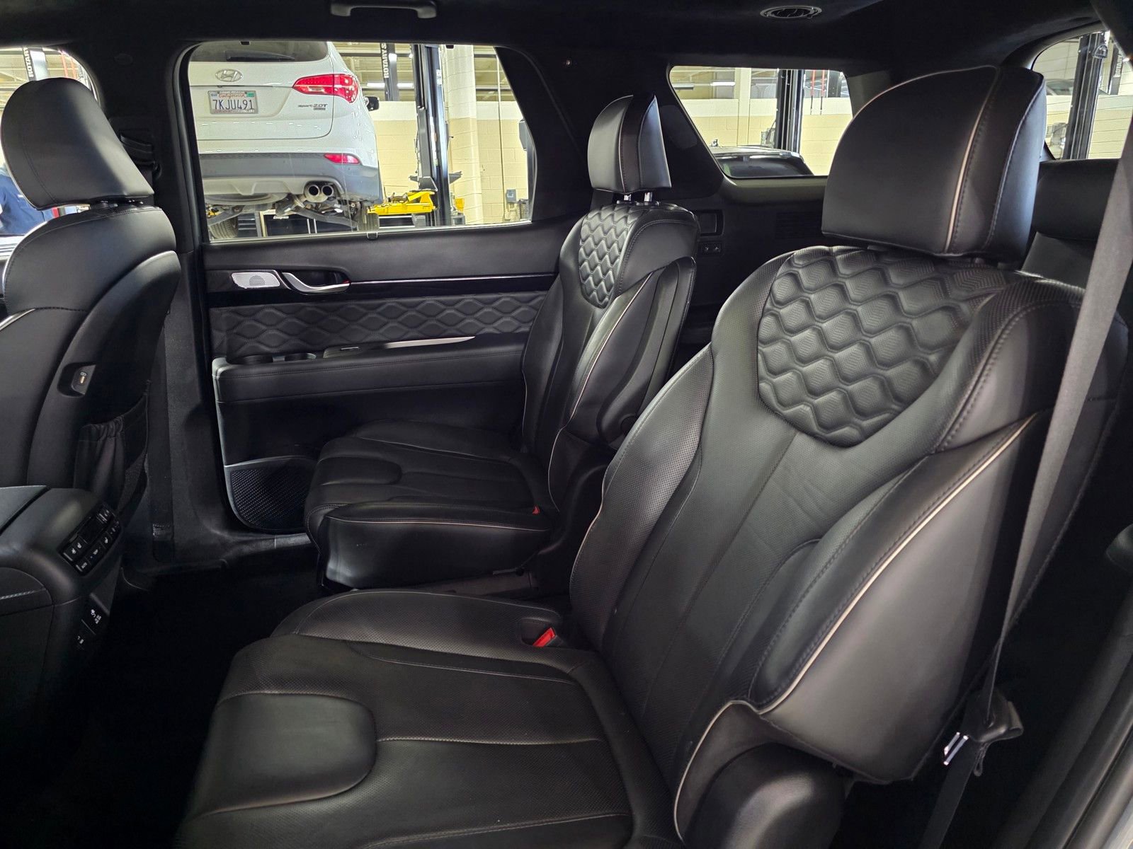 Used 2022 Hyundai Palisade Calligraphy w/ Cargo Package image 15