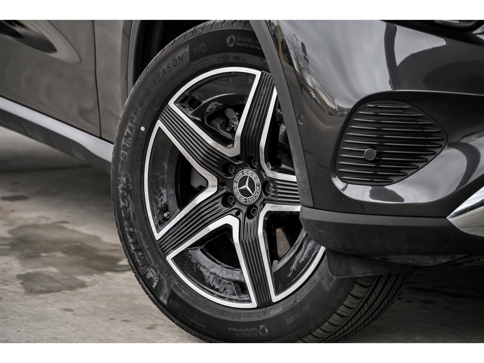 Certified 2026 Mercedes-Benz GLC 300 4MATIC image 3