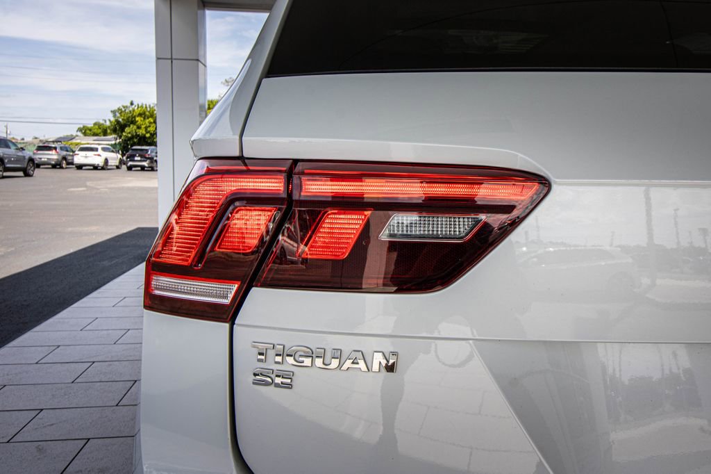 Used 2018 Volkswagen Tiguan S AWD/4WD image 12