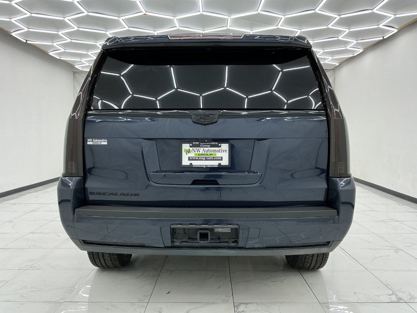 Used 2020 Cadillac Escalade Luxury AWD/4WD image 10