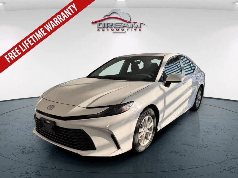 Used 2025 Toyota Camry LE FWD image 4