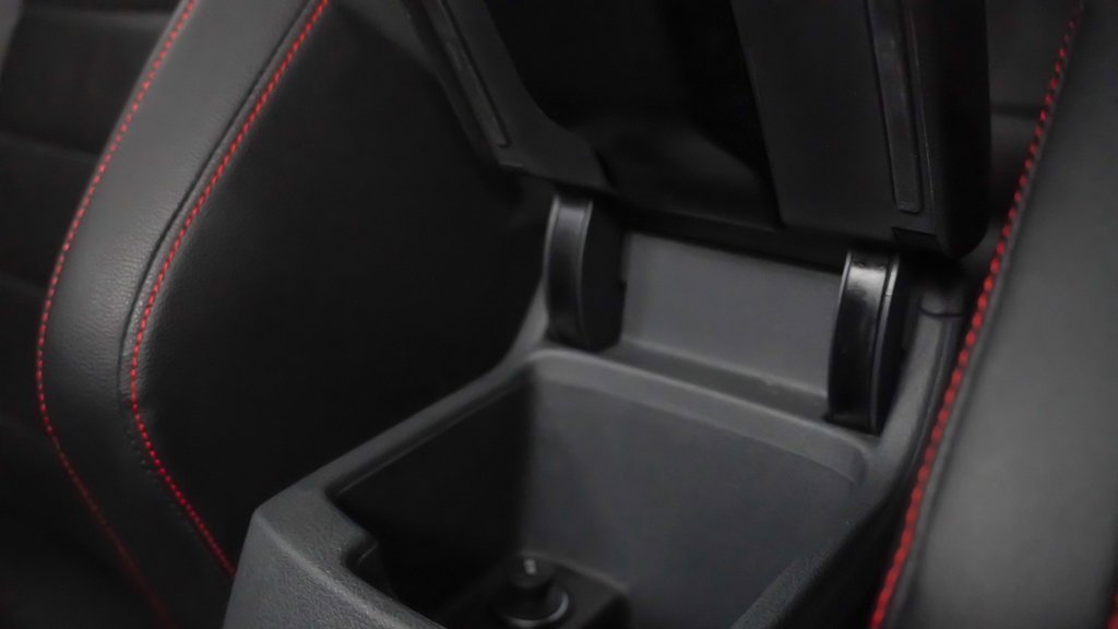 Used 2016 Volkswagen GTI SE image 34