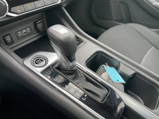 Used 2025 Nissan Sentra SV FWD image 15