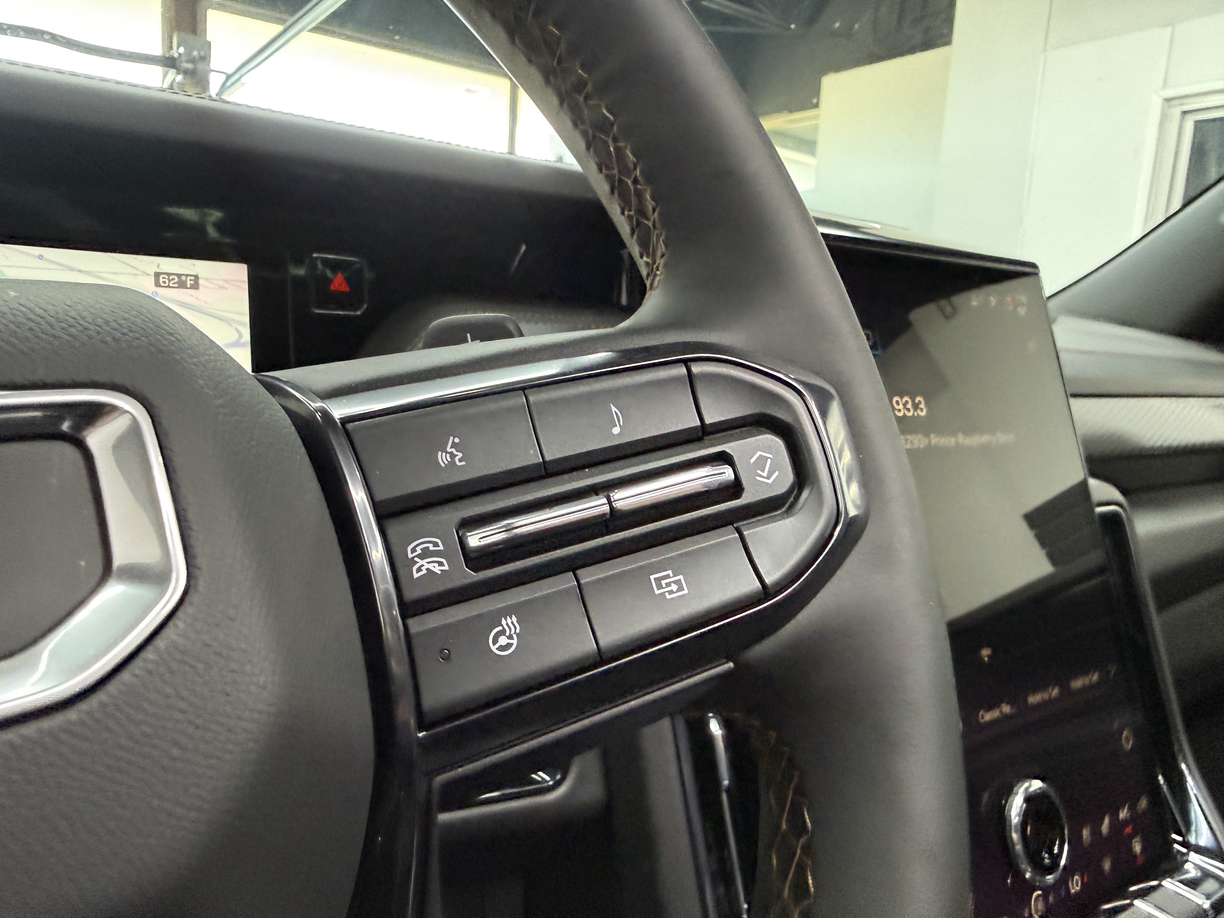 Used 2026 GMC Yukon AT4 image 18