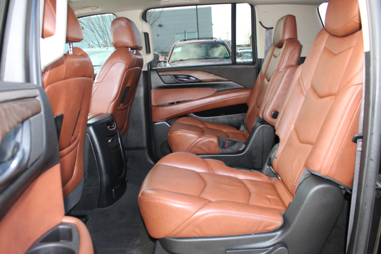 Used 2016 Cadillac Escalade ESV Premium image 15