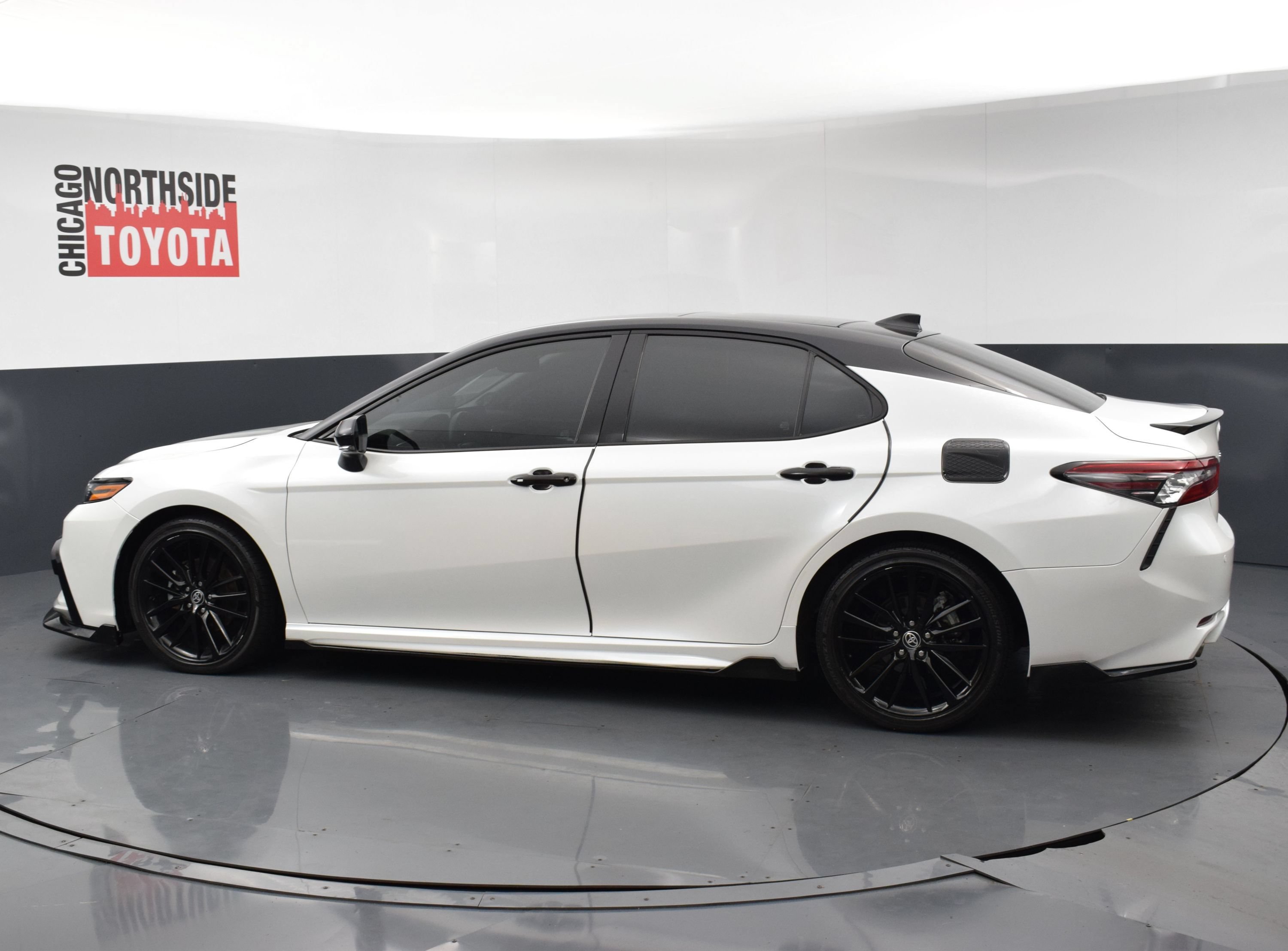 Used 2023 Toyota Camry XSE w/ Navigation Package AWD/4WD image 2