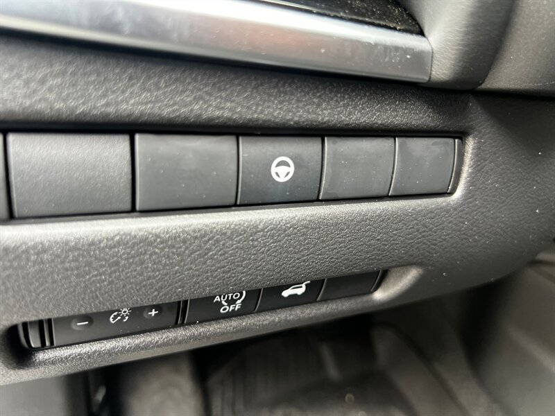 Used 2026 Nissan Rogue SV AWD/4WD image 29