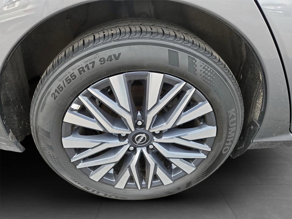 Used 2025 Nissan Altima 2.5 SV image 33