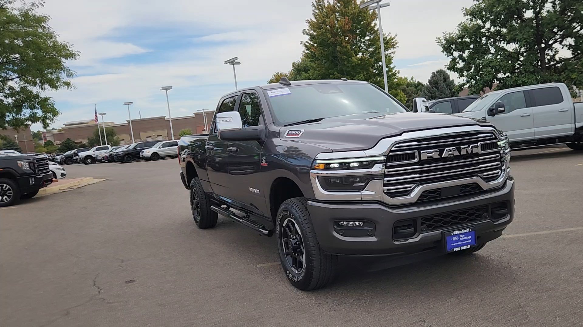 Used 2025 RAM 2500 Laramie AWD/4WD image 7