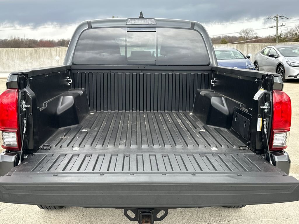 Used 2023 Toyota Tacoma SR5 w/ Technology Package image 6