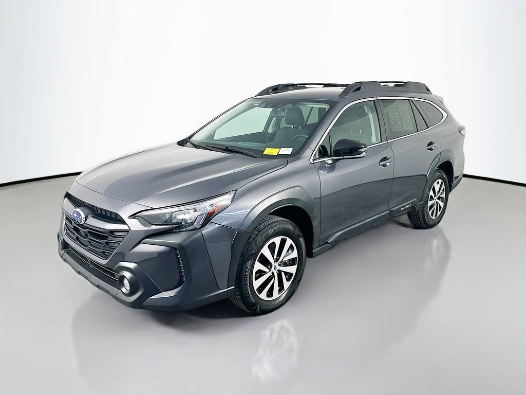 Used 2023 Subaru Outback Premium AWD/4WD image 3