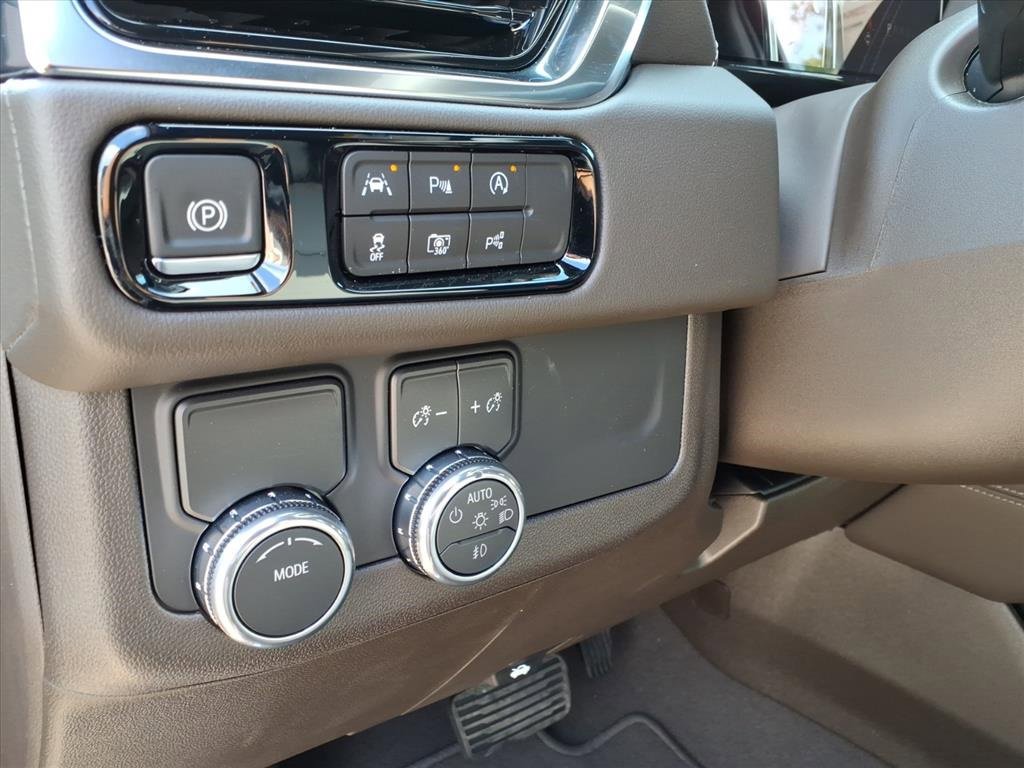 New 2026 GMC Yukon XL Elevation image 20