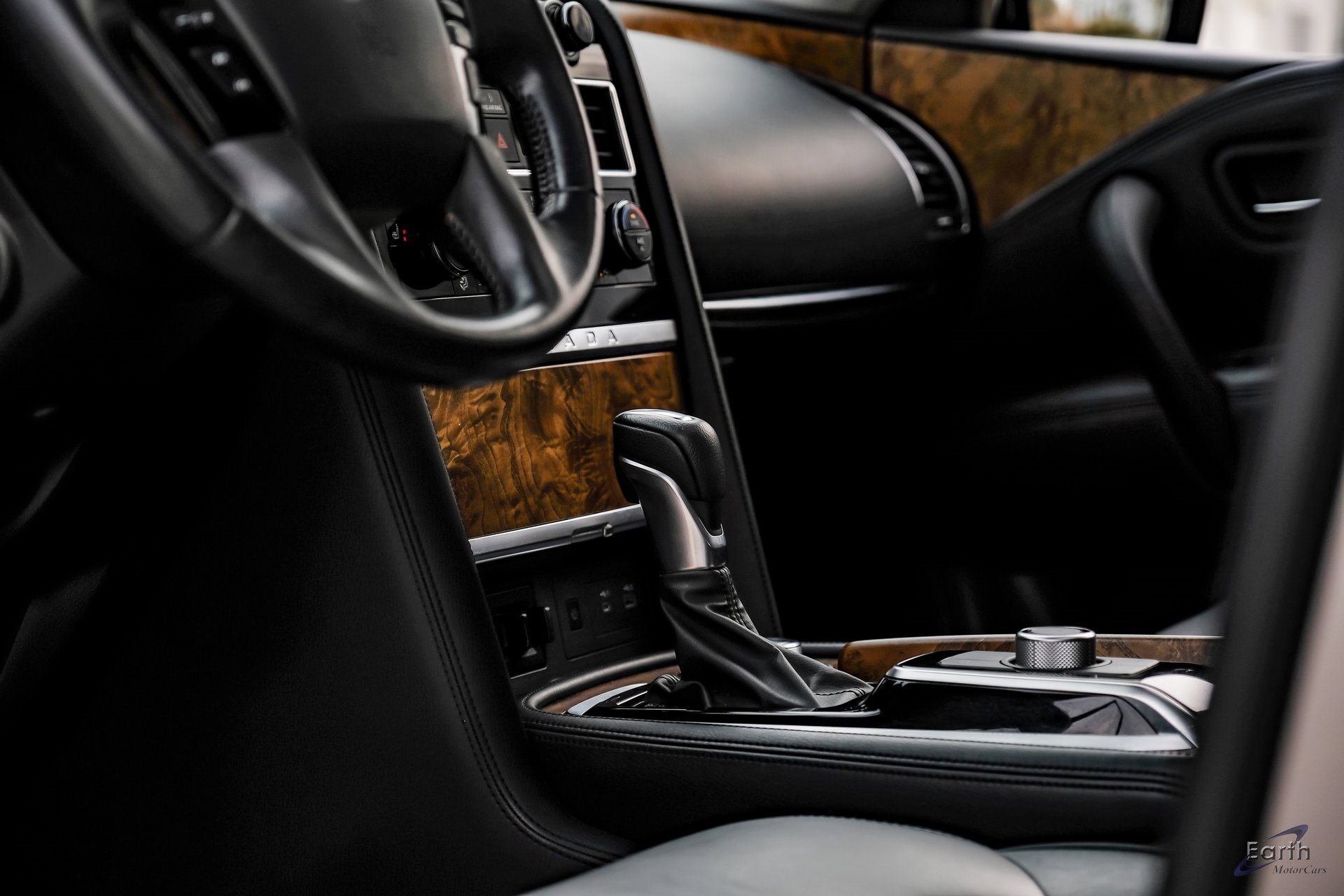 Used 2021 Nissan Armada SL w/ Captain's Chairs Package image 49