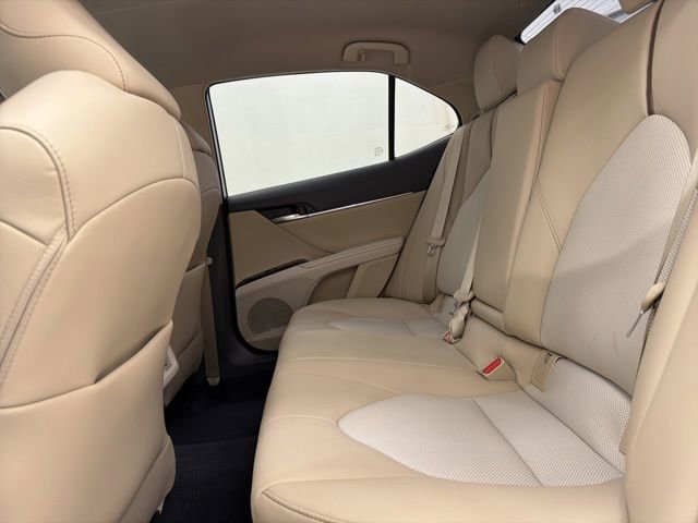Used 2020 Toyota Camry XLE FWD image 10