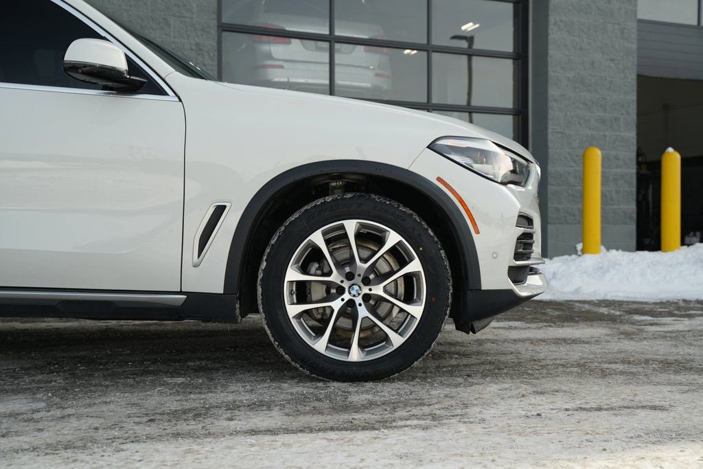 Used 2022 BMW X5 xDrive40i w/ Luxury Seating Package image 19