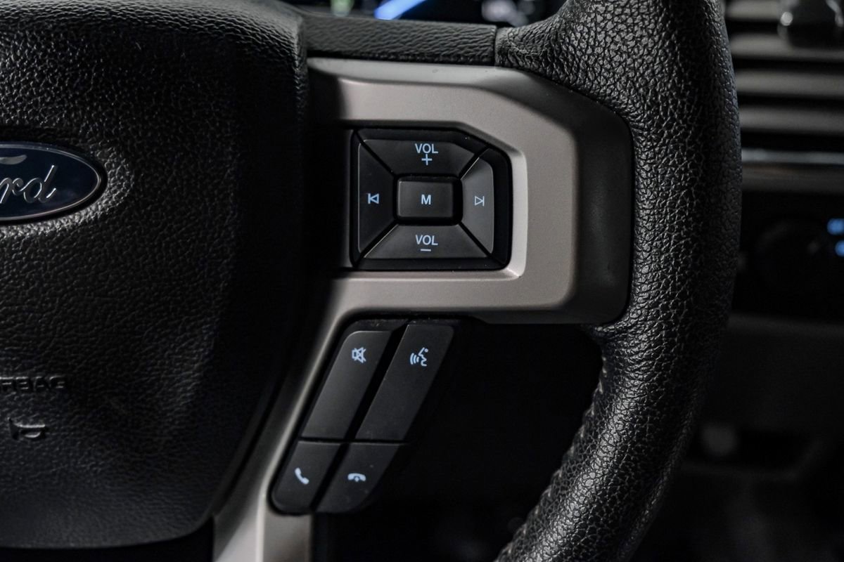 Used 2015 Ford F150 Lariat w/ Equipment Group 502A Luxury RWD image 13