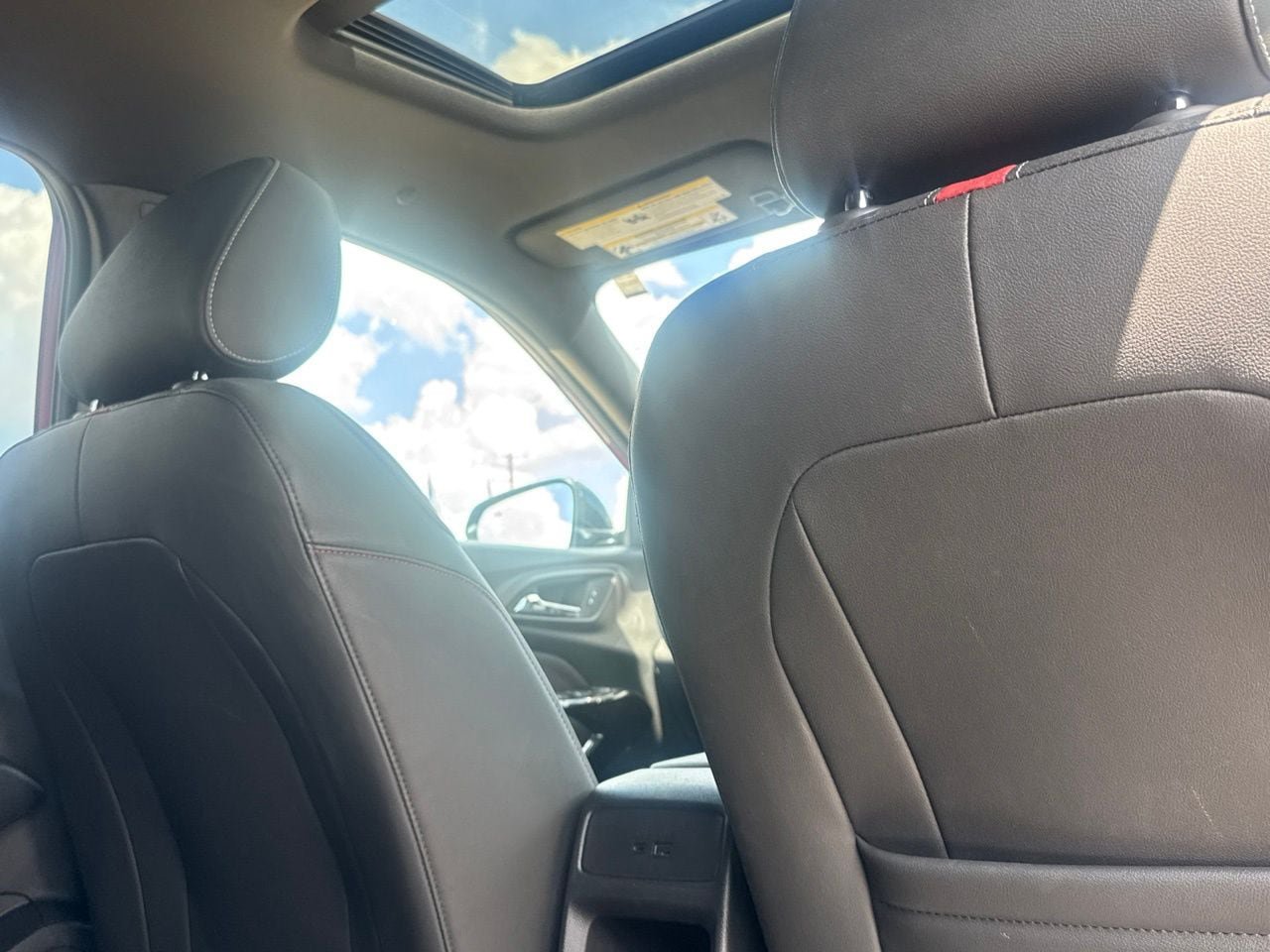 Used 2026 Chevrolet Trax RS w/ Sunroof Package FWD image 36