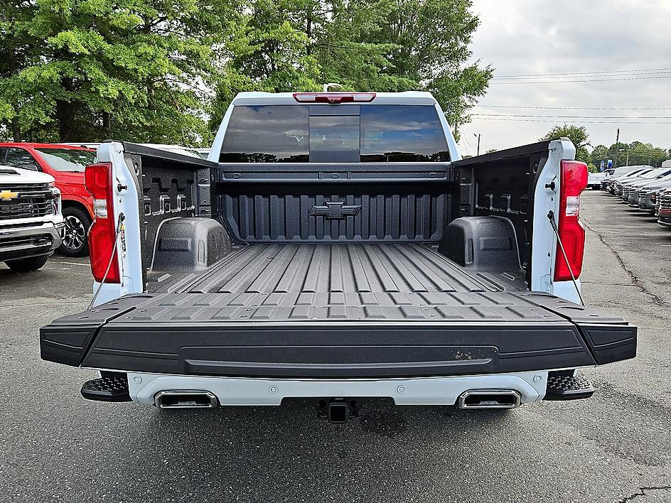 New 2026 Chevrolet Silverado 1500 High Country AWD/4WD image 5