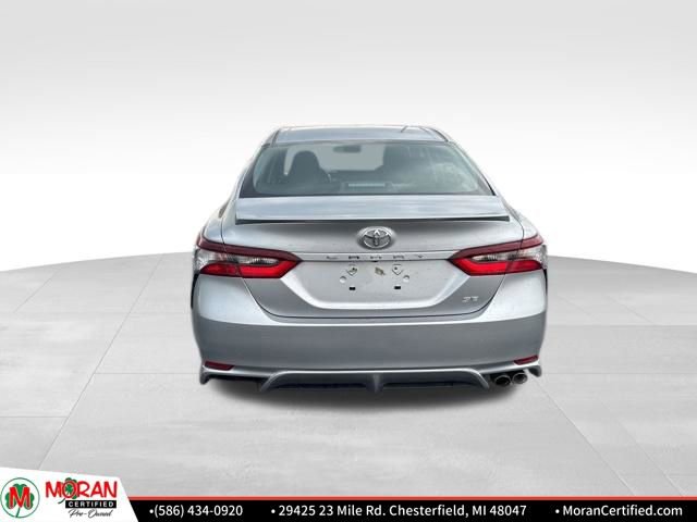 Used 2024 Toyota Camry SE image 4