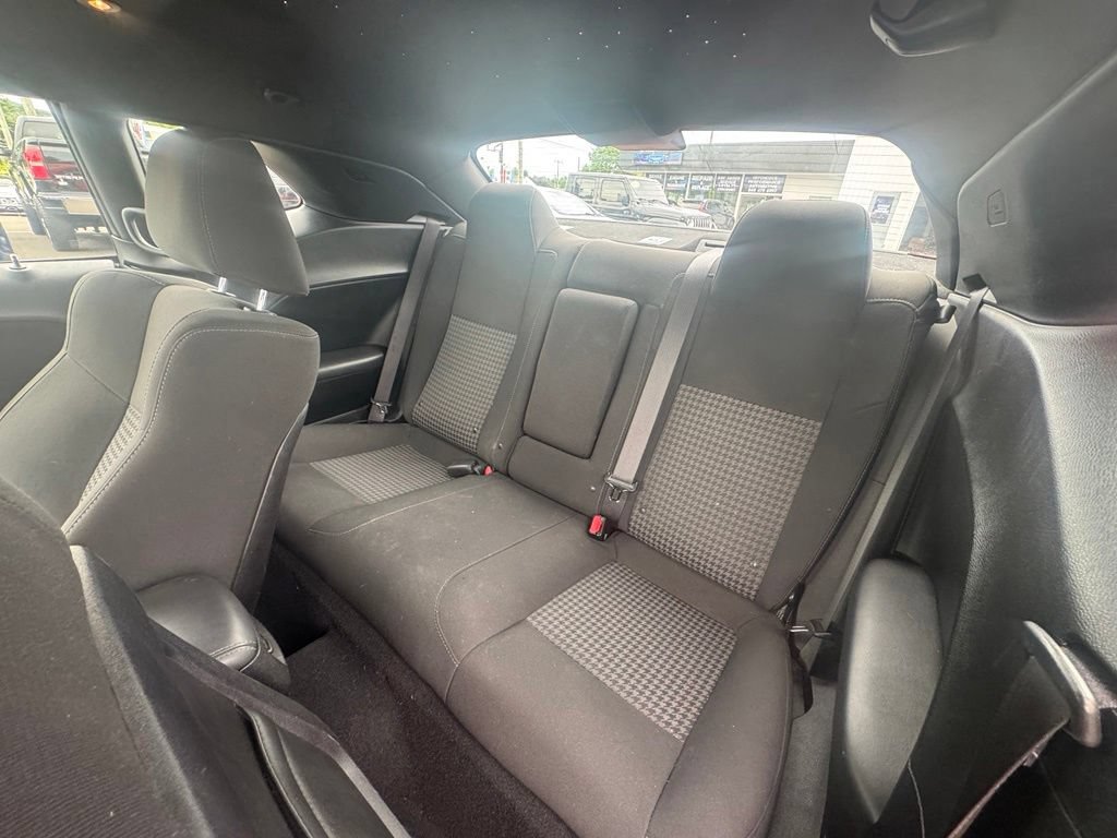 Used 2019 Dodge Challenger R/T RWD image 25