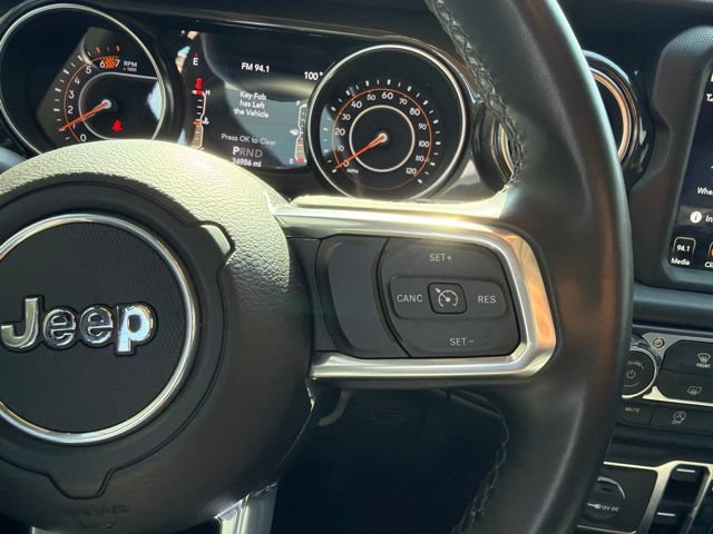 Used 2022 Jeep Wrangler Unlimited Sahara AWD/4WD image 28