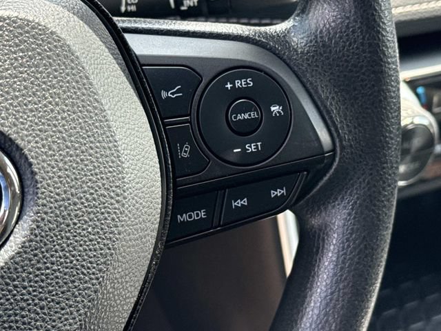 Used 2022 Toyota RAV4 XLE AWD/4WD image 29