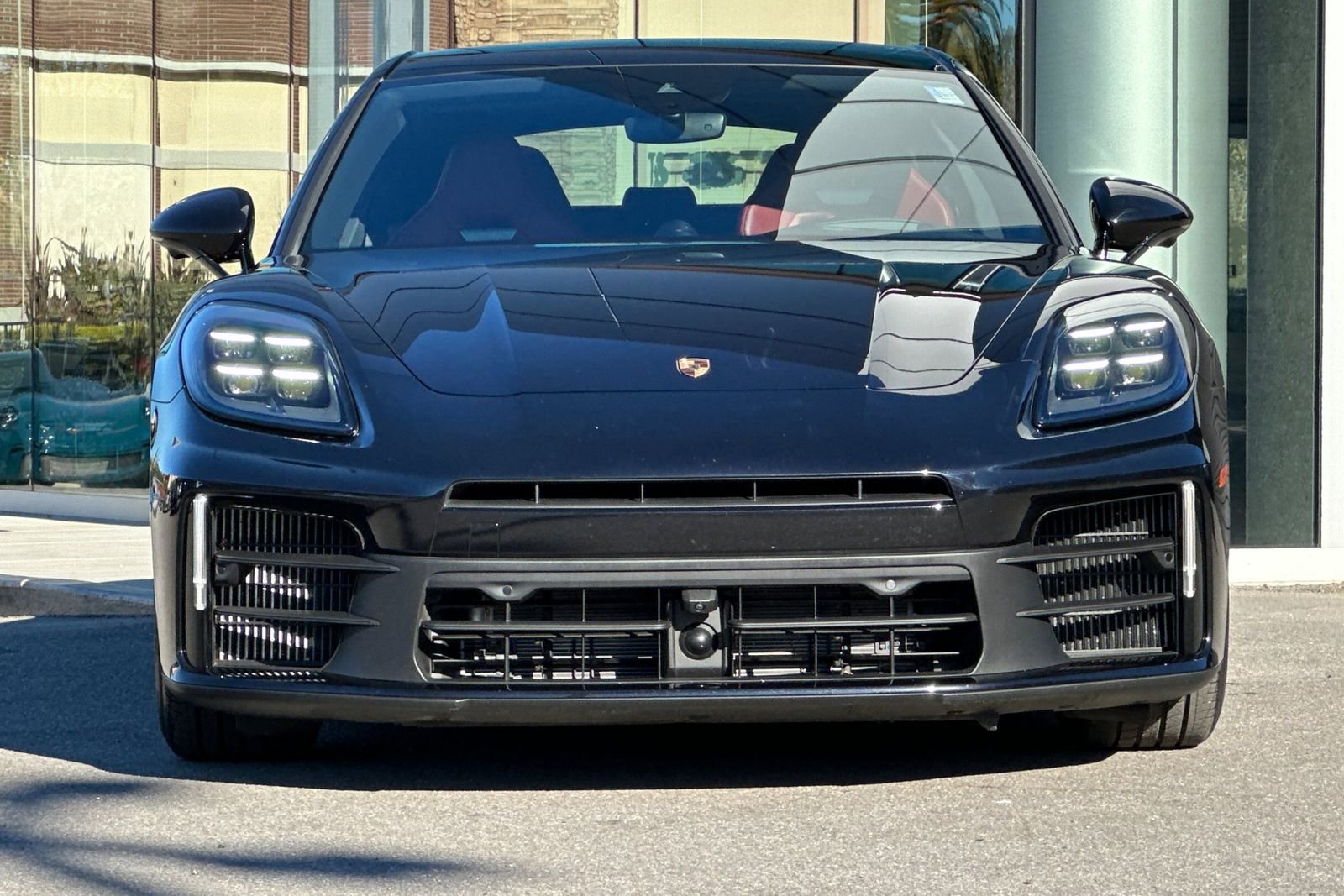 Used 2024 Porsche Panamera image 11