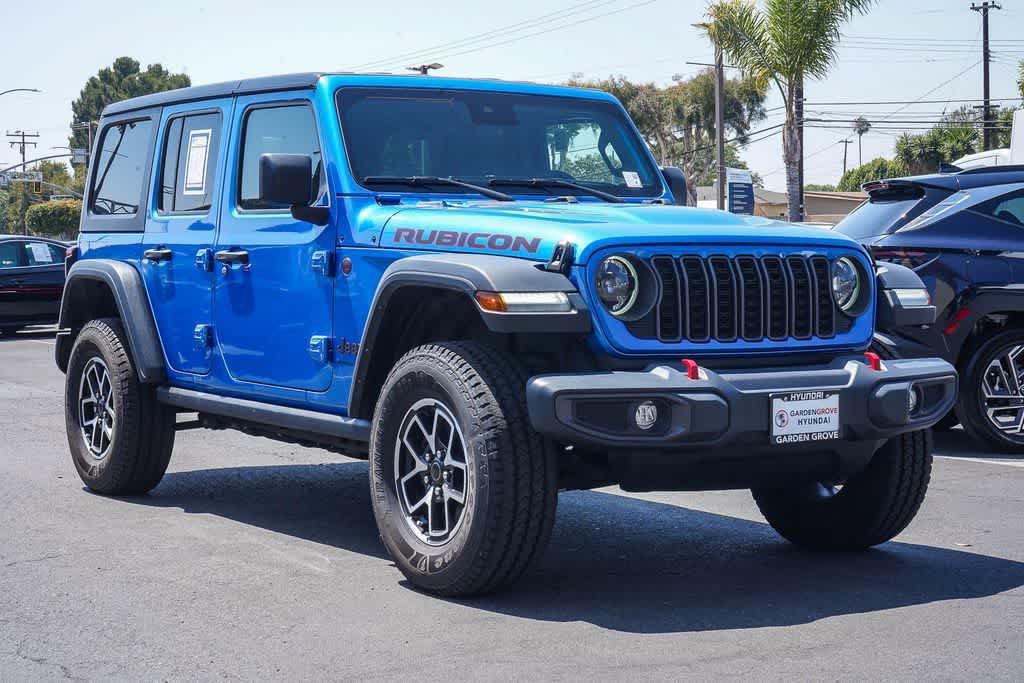 Used 2024 Jeep Wrangler Unlimited Rubicon AWD/4WD image 3