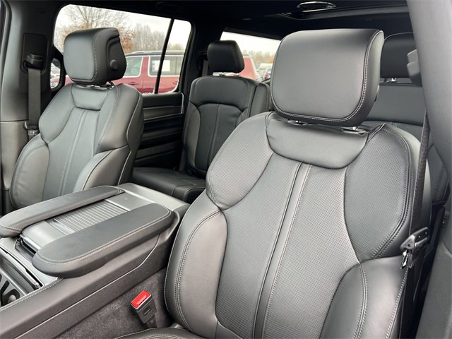 New 2026 Jeep Grand Wagoneer 4WD w/ Premium Group I image 16