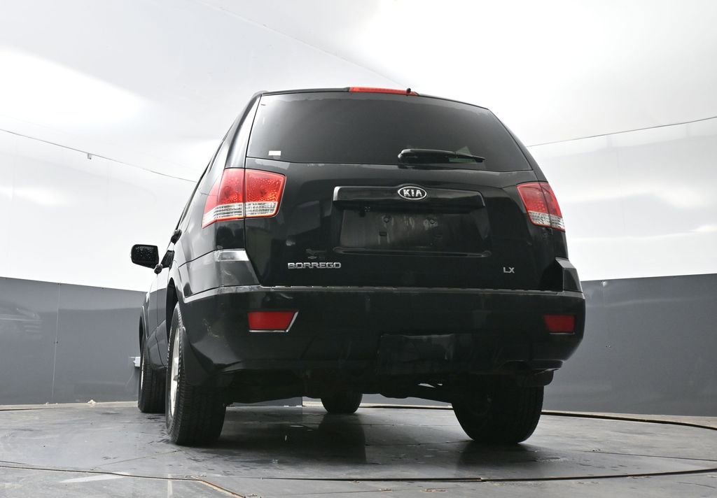 Used 2009 Kia Borrego LX RWD image 31