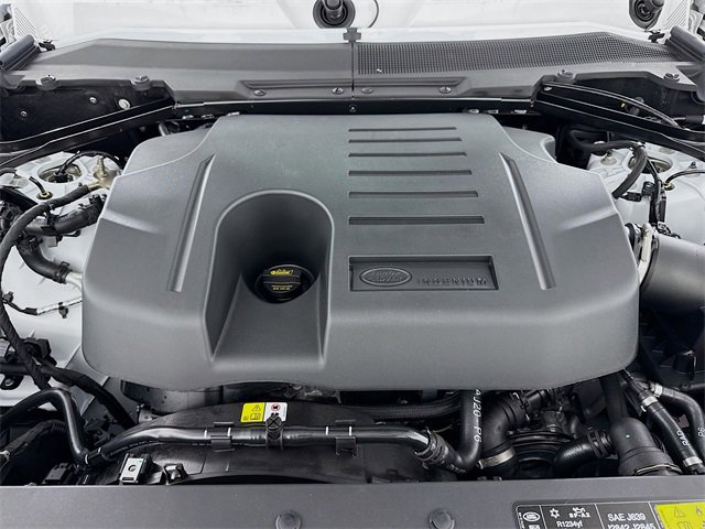 New 2026 Land Rover Defender 130 X-Dynamic SE image 33