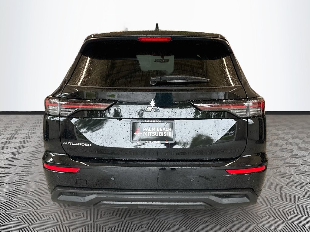 New 2026 Mitsubishi Outlander ES FWD image 6
